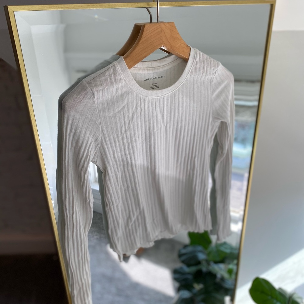 White ribbed top